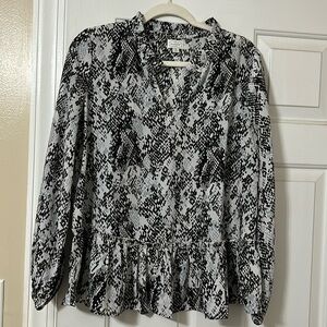 Mud Pie Black and White Snakeskin Print Ruffle Top Size Medium